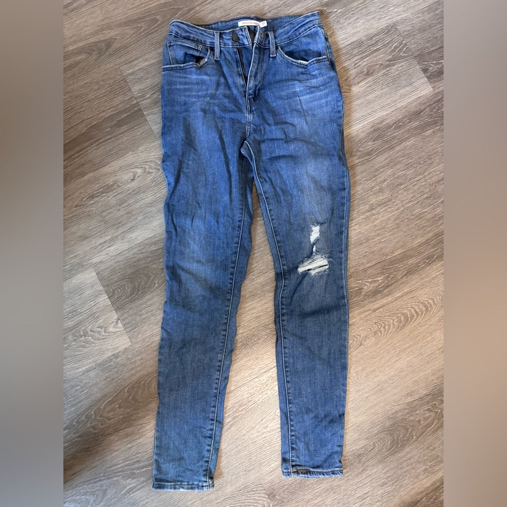 Levi's 721 High Rise Skinny Jeans
